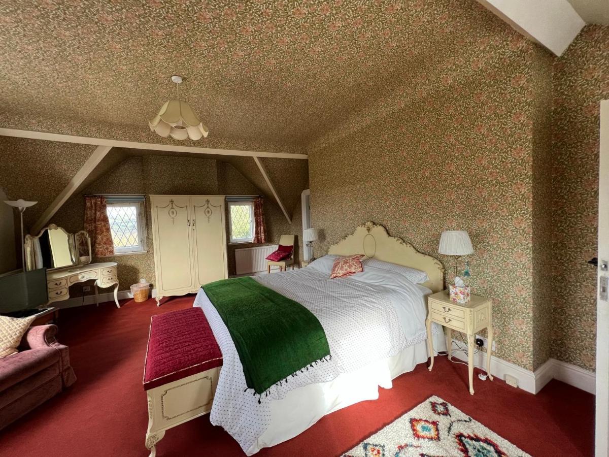 Pentre Cerrig Country House Llanferres ภายนอก รูปภาพ