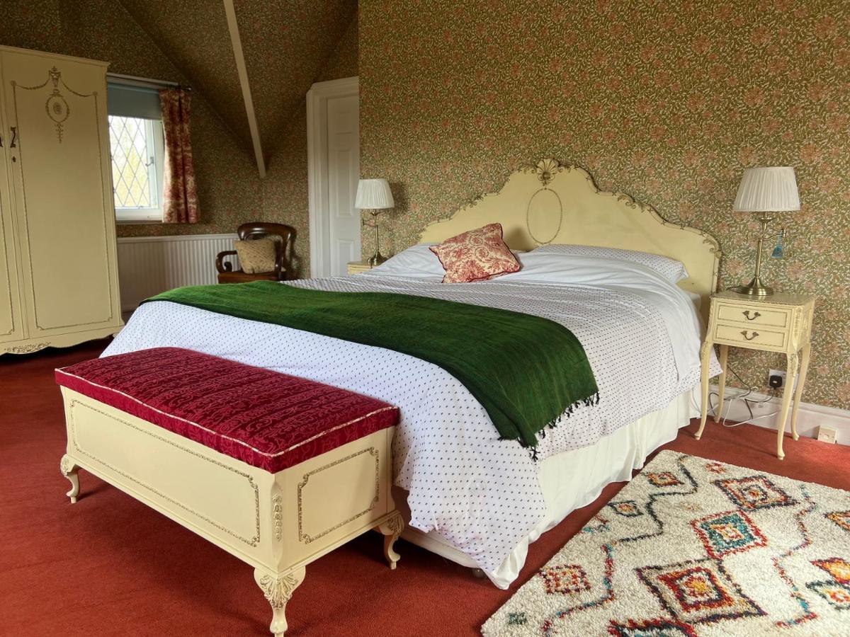 Pentre Cerrig Country House Llanferres ภายนอก รูปภาพ