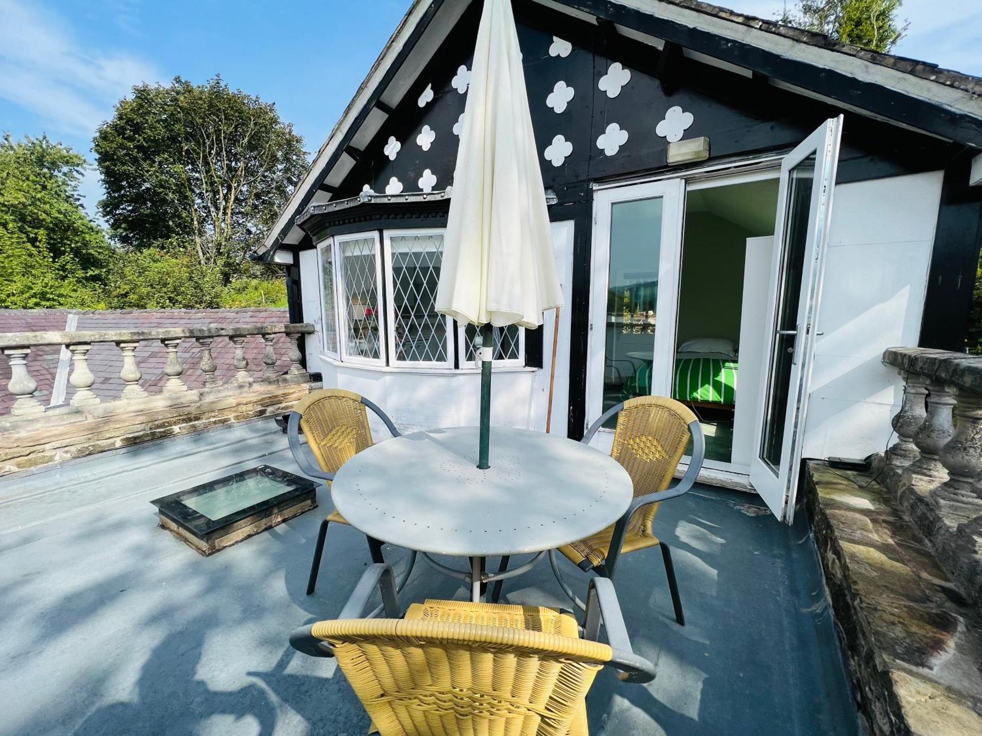 Pentre Cerrig Country House Llanferres ภายนอก รูปภาพ