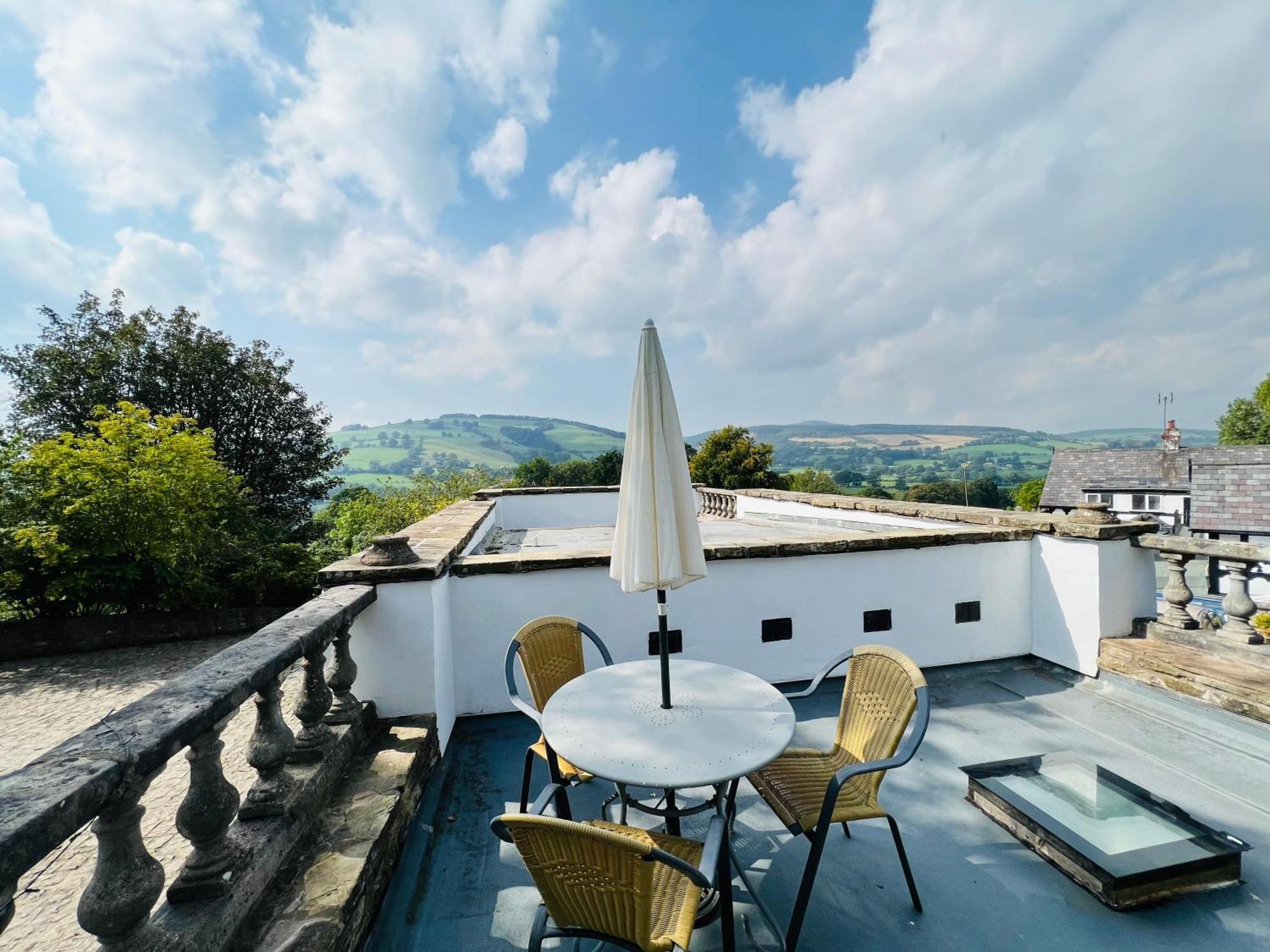 Pentre Cerrig Country House Llanferres ภายนอก รูปภาพ